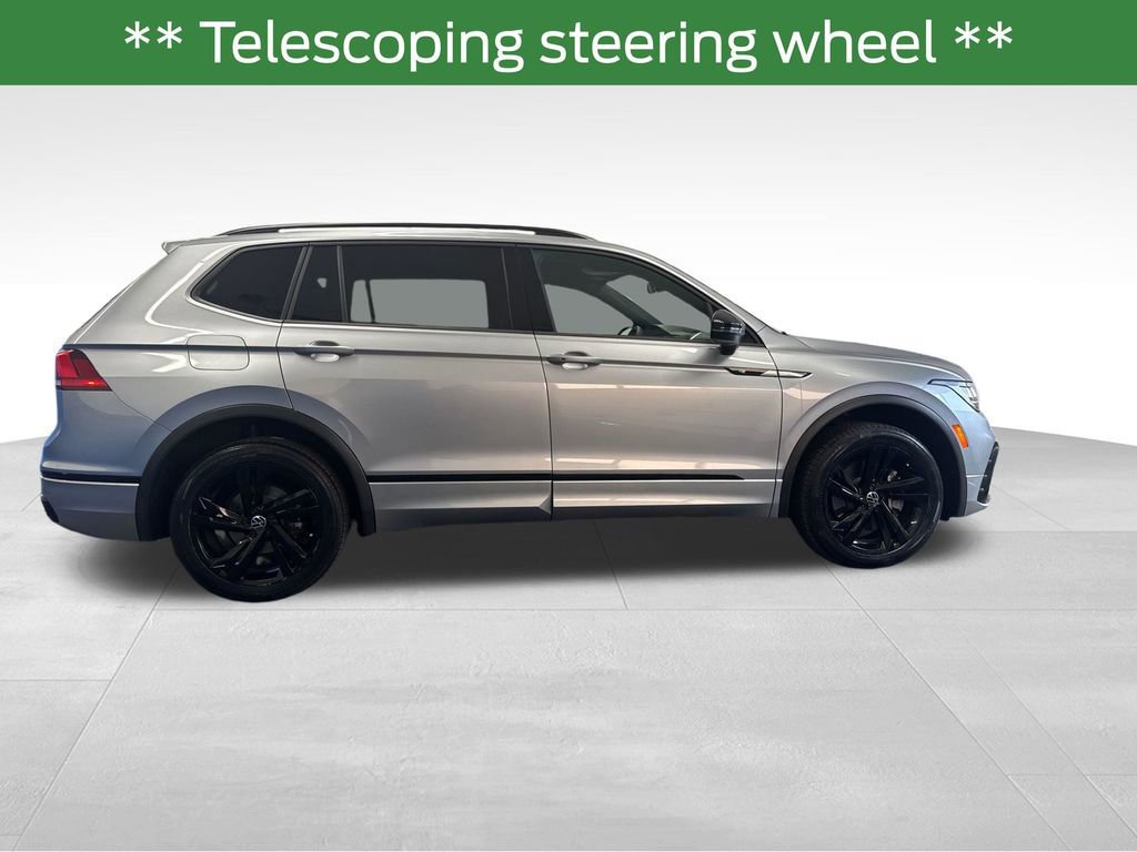 Used 2024 Volkswagen Tiguan SE R-Line AWD/4WD image 9