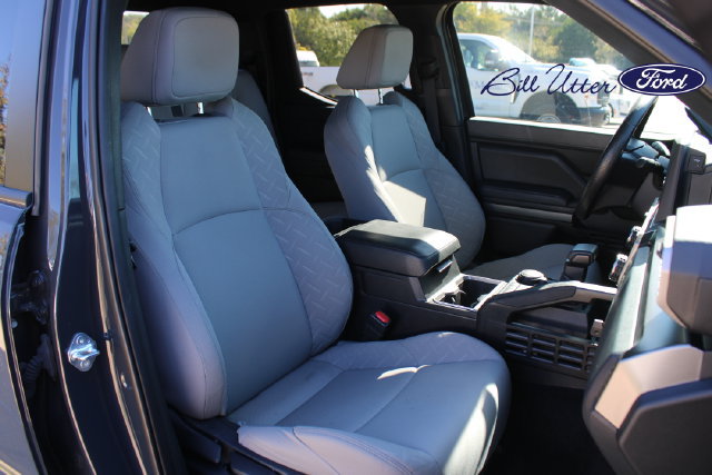 Used 2025 Toyota Tacoma SR5 AWD/4WD image 11