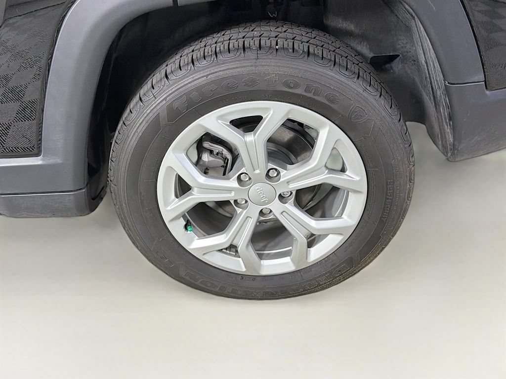 Used 2024 Jeep Compass Latitude AWD/4WD image 31