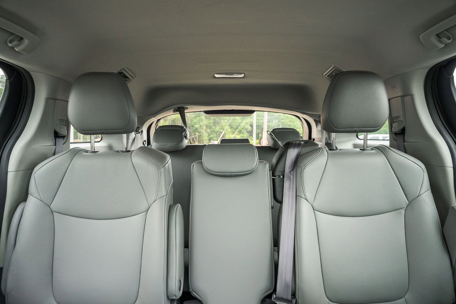 Used 2022 Toyota Sienna XLE FWD image 16