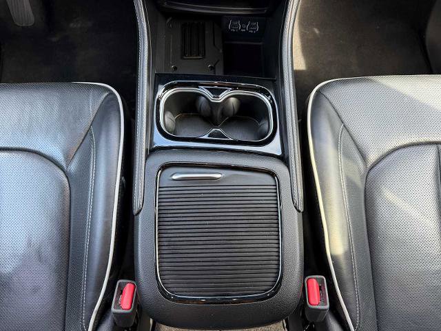 Used 2025 Chrysler Pacifica Limited image 22