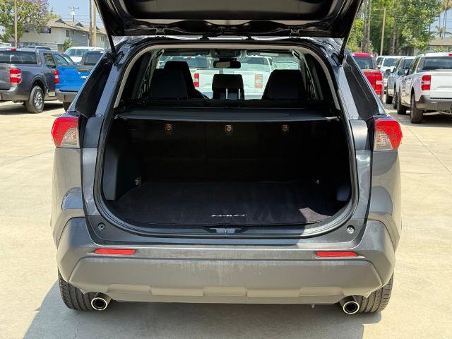 Used 2019 Toyota RAV4 LE w/ Carpet Mat Package FWD image 16