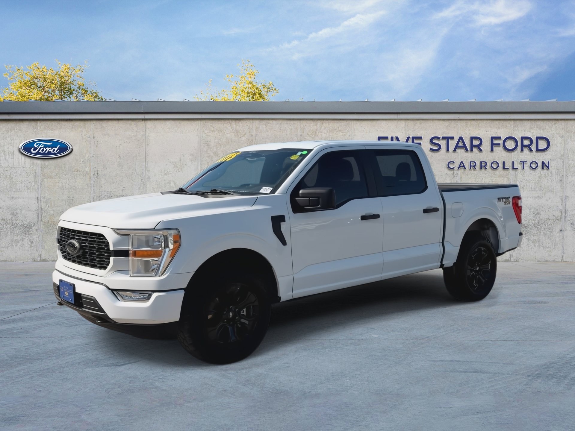 Certified 2022 Ford F150 XL w/ STX Black Appearance Package AWD/4WD image 4
