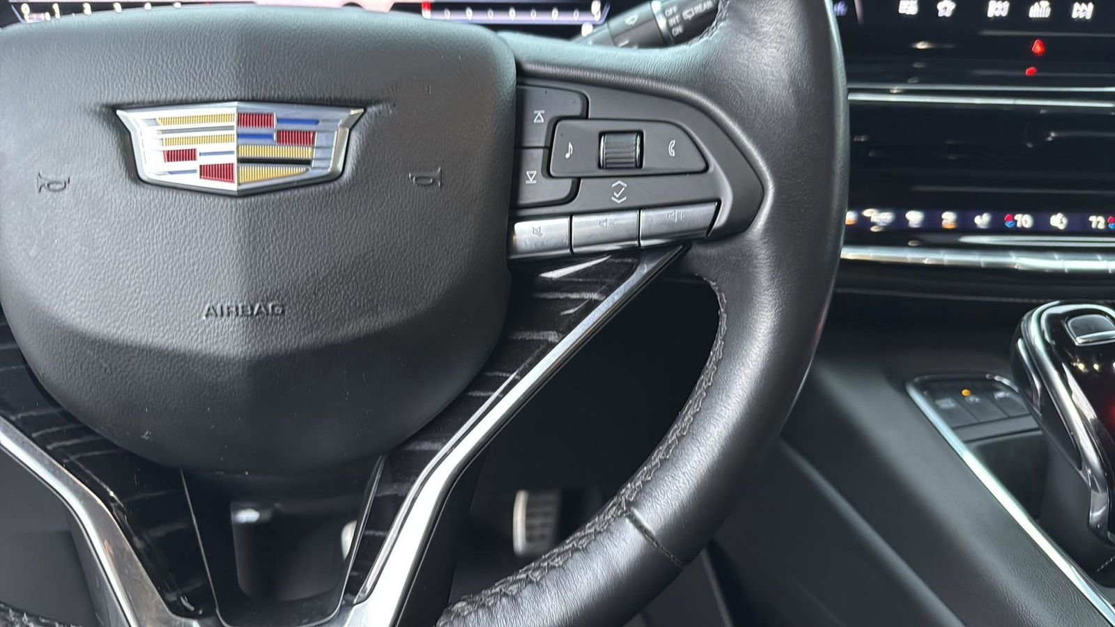 Used 2022 Cadillac Escalade Sport w/ Heavy-Duty Trailer Package image 16