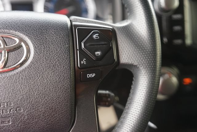 Used 2018 Toyota 4Runner TRD Off-Road AWD/4WD image 23