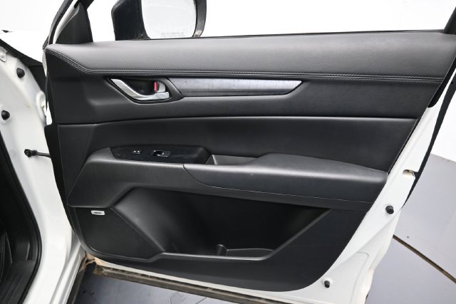 Used 2018 MAZDA CX-5 Touring w/ Preferred Equipment Package FWD image 31