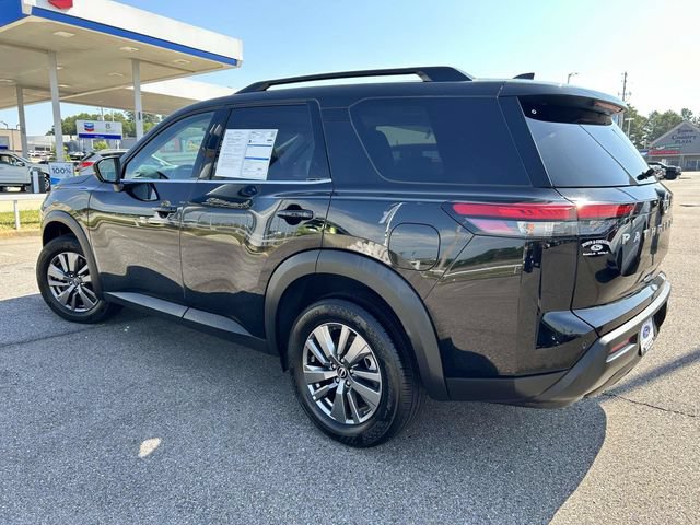 Used 2025 Nissan Pathfinder SV AWD/4WD image 27