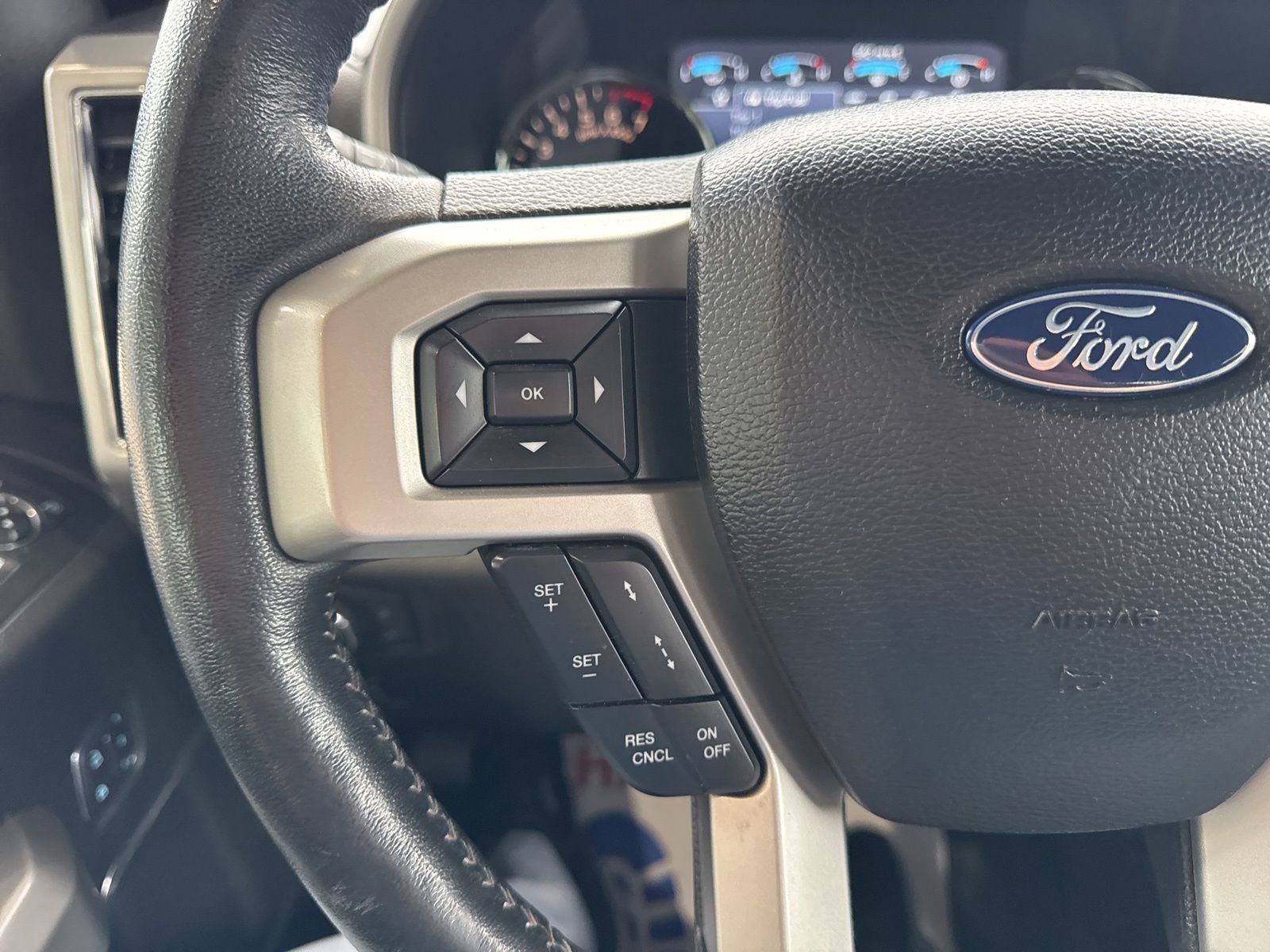 Certified 2017 Ford F150 Lariat w/ Equipment Group 502A Luxury image 33