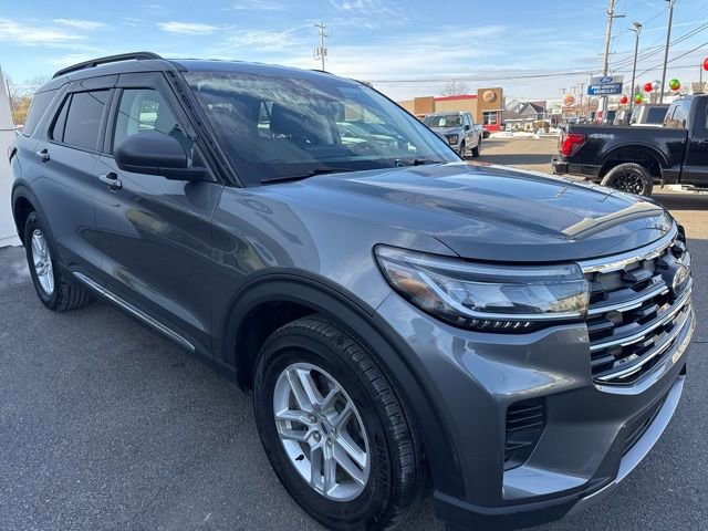 Certified 2025 Ford Explorer Active image 4