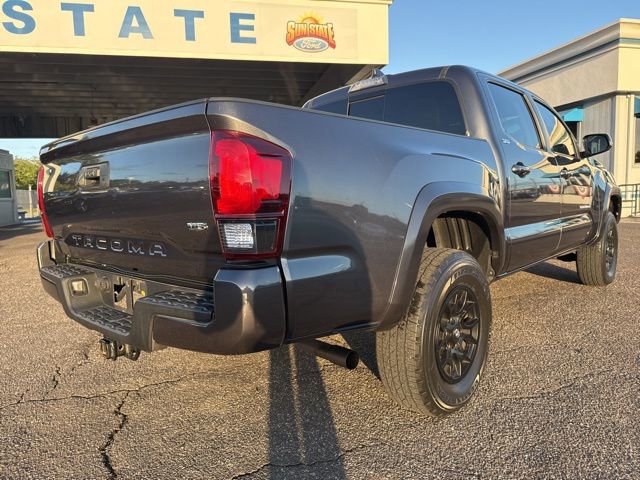 Used 2022 Toyota Tacoma SR5 w/ Technology Package RWD image 3