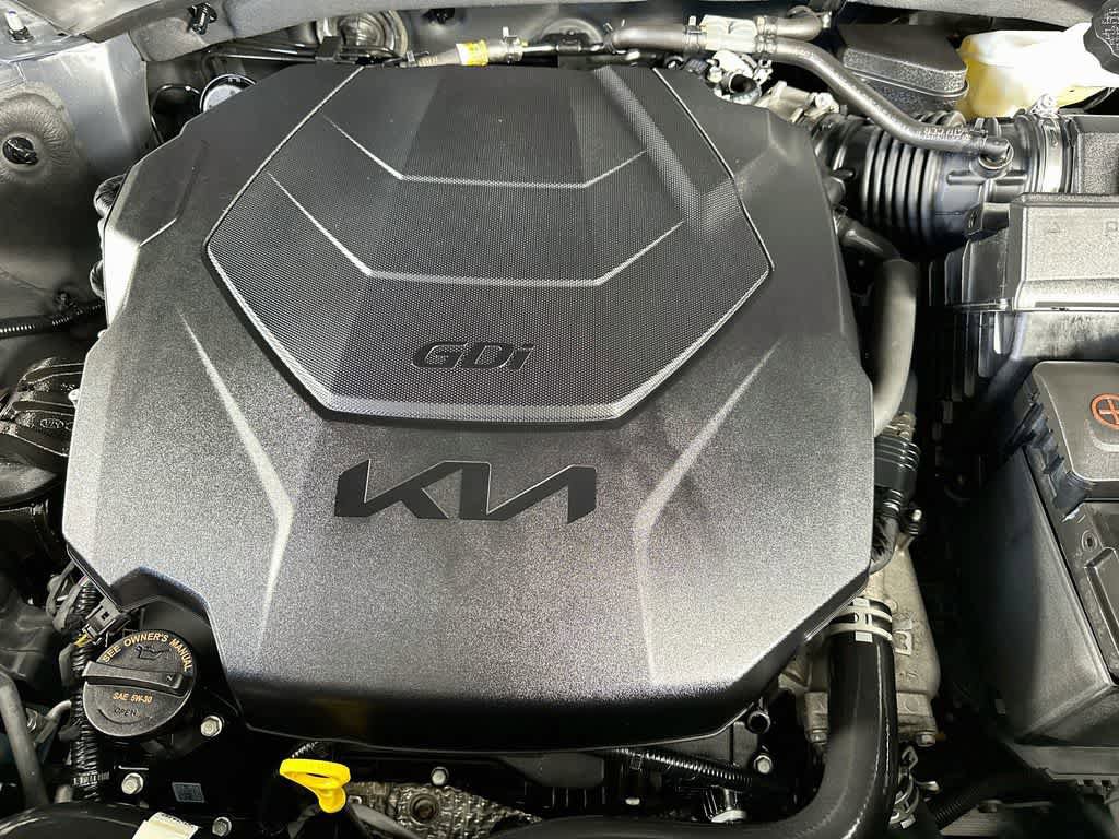 Used 2024 Kia Telluride EX w/ EX Captain's Chair Package FWD image 9