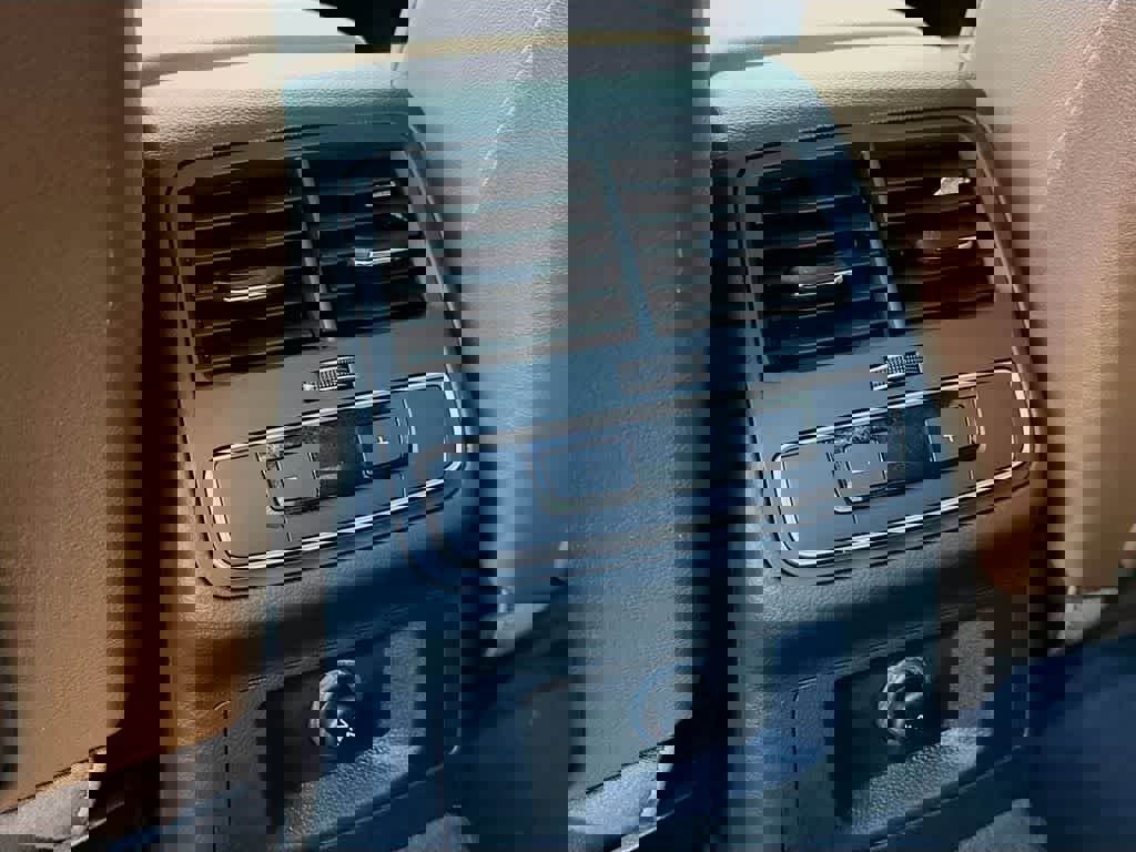 Used 2020 Audi A4 2.0T Premium w/ Convenience Package image 16