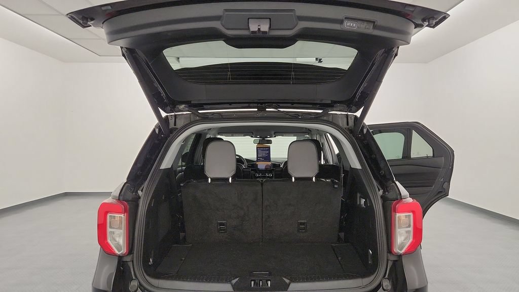 Certified 2024 Ford Explorer Limited w/ Equipment Group 301A AWD/4WD image 30