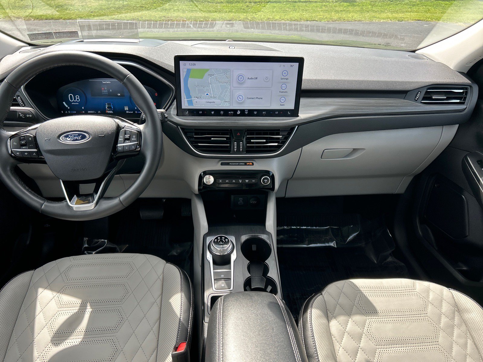 Certified 2023 Ford Escape Platinum w/ Premium Technology Package AWD/4WD image 3