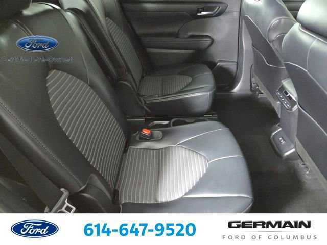 Used 2021 Toyota Highlander XSE image 22