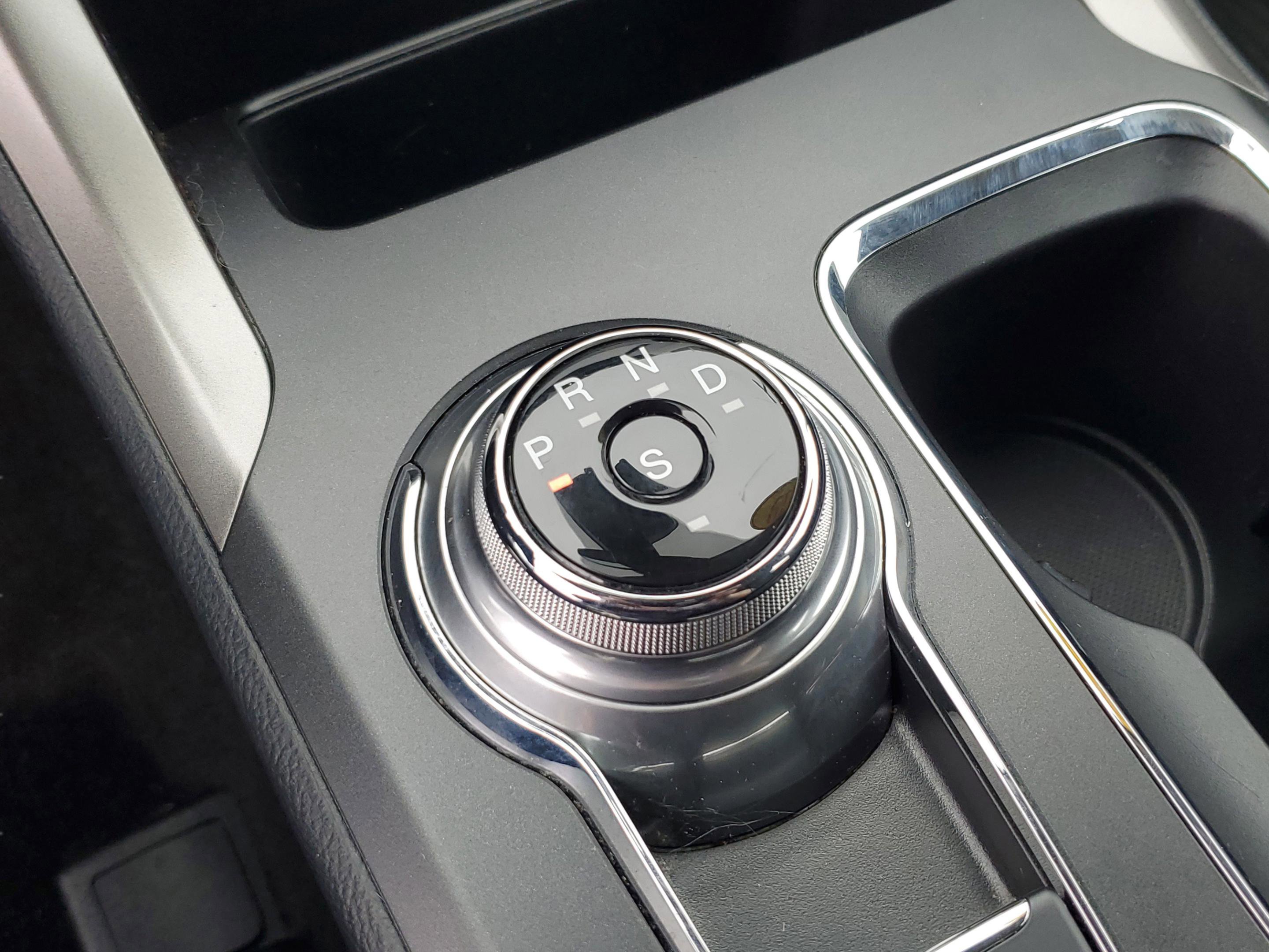 Certified 2019 Ford Fusion SE FWD image 24