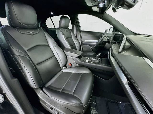 Used 2025 Cadillac XT4 Premium Luxury FWD image 15