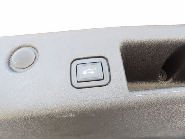 Used 2022 Chevrolet Equinox LT w/ Driver Convenience Package image 31