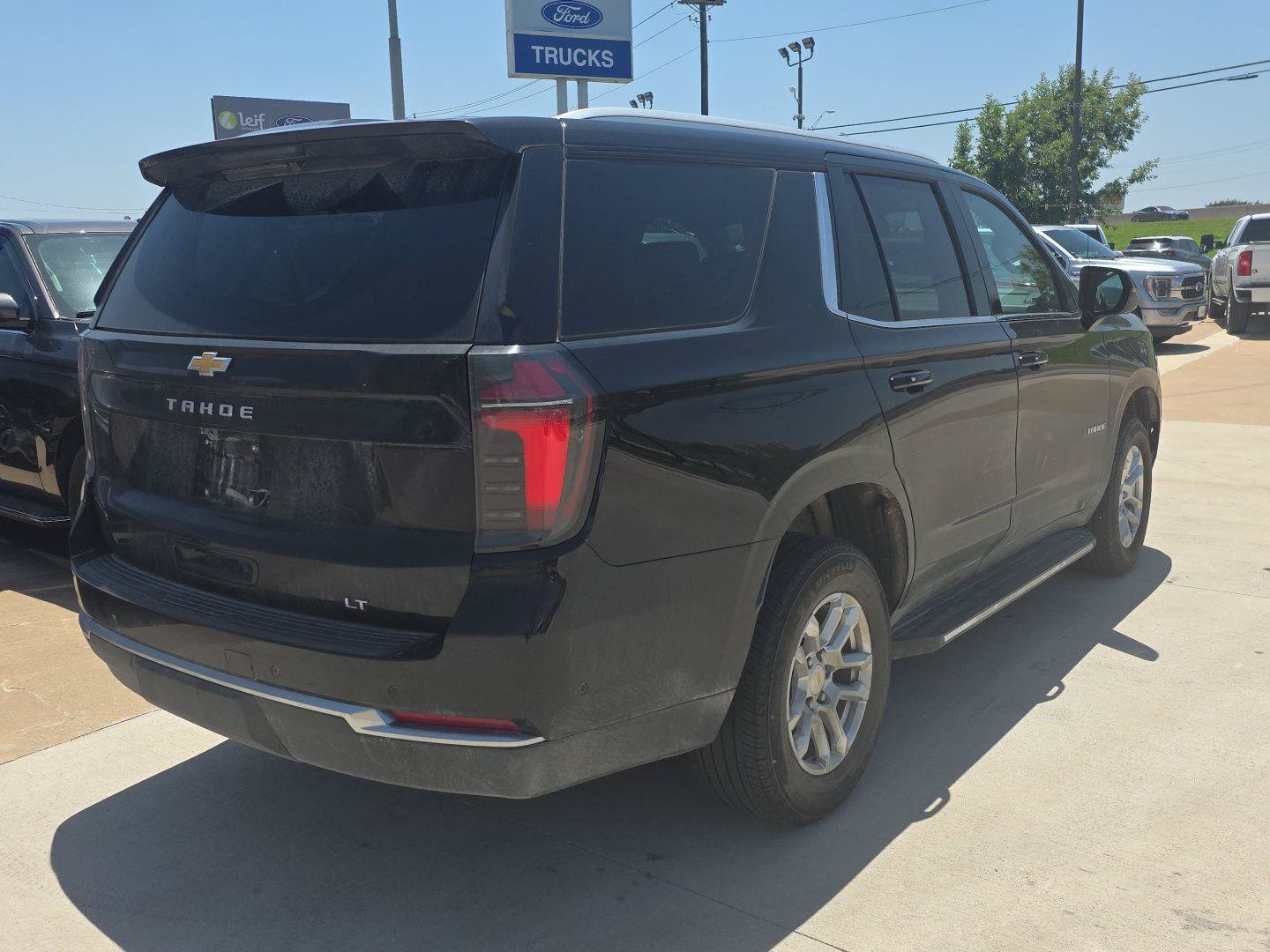 Used 2025 Chevrolet Tahoe LT RWD image 9