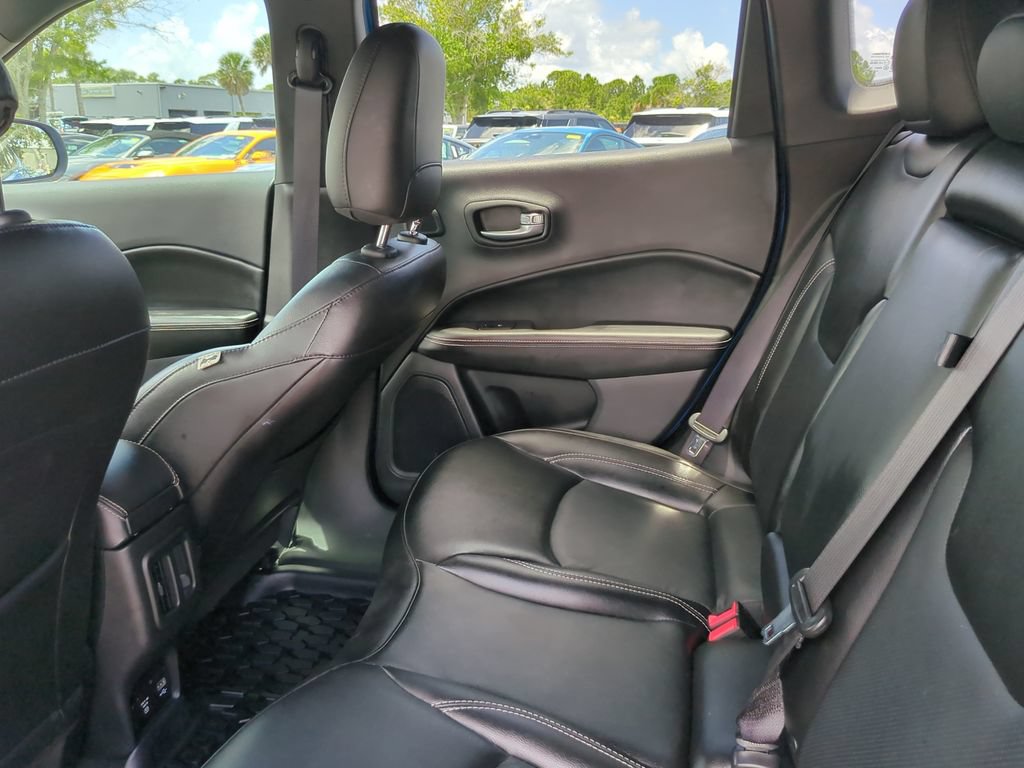 Used 2021 Jeep Compass Latitude w/ Sun and Sound Group FWD image 18