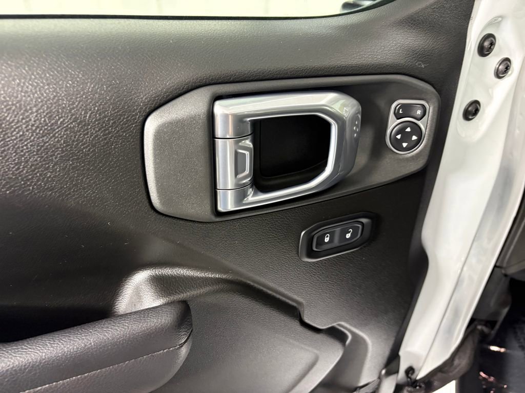 Used 2024 Jeep Wrangler Unlimited Sport AWD/4WD image 12