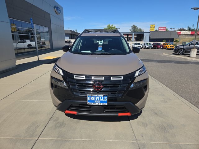 Used 2025 Nissan Rogue SV AWD/4WD image 8