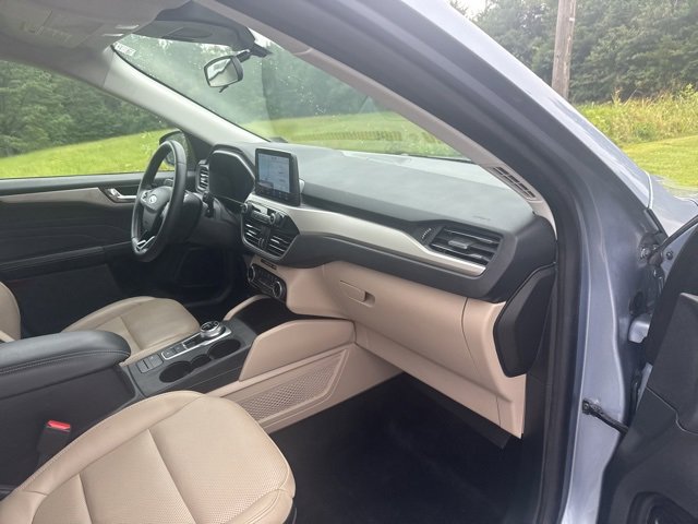 Certified 2022 Ford Escape SEL w/ Technology Package image 38