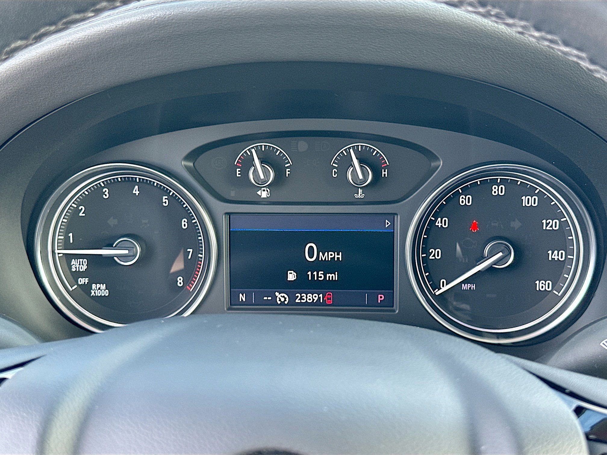 Used 2023 Buick Enclave Essence image 12