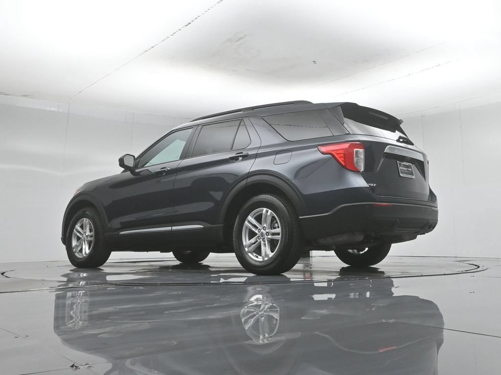 Certified 2023 Ford Explorer XLT RWD image 4
