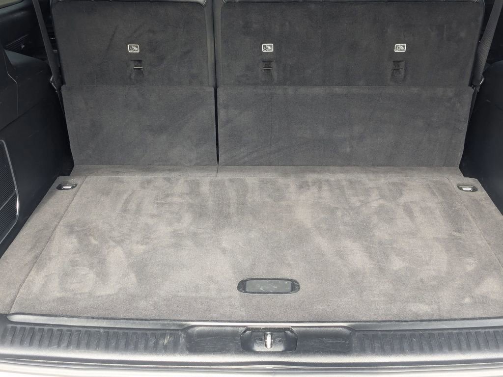 Used 2024 Jeep Wagoneer L Series III w/ Flexible Seating Group image 9