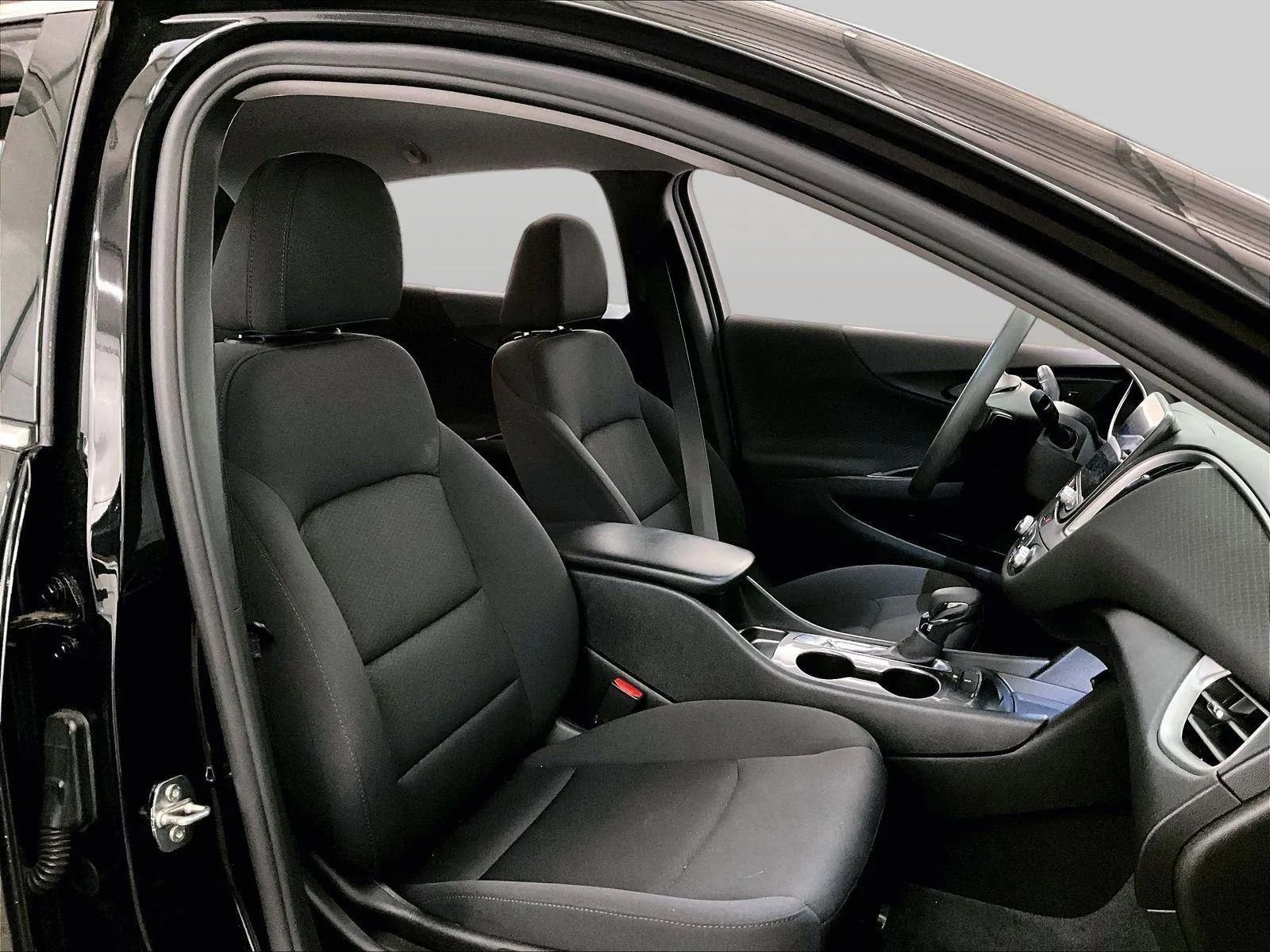 Used 2022 Chevrolet Malibu LS image 7