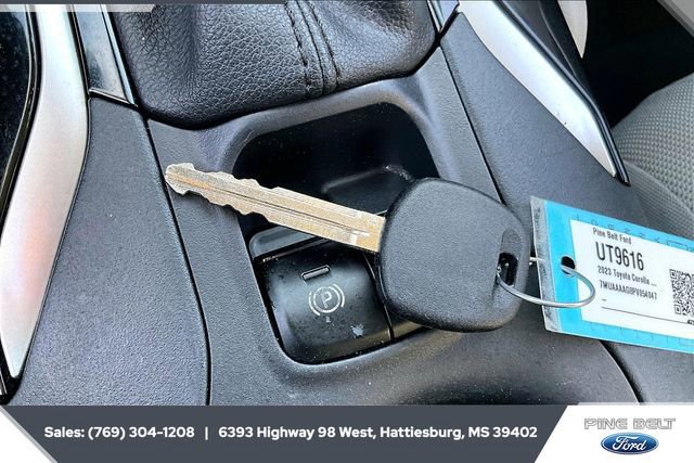 Used 2023 Toyota Corolla Cross L image 11