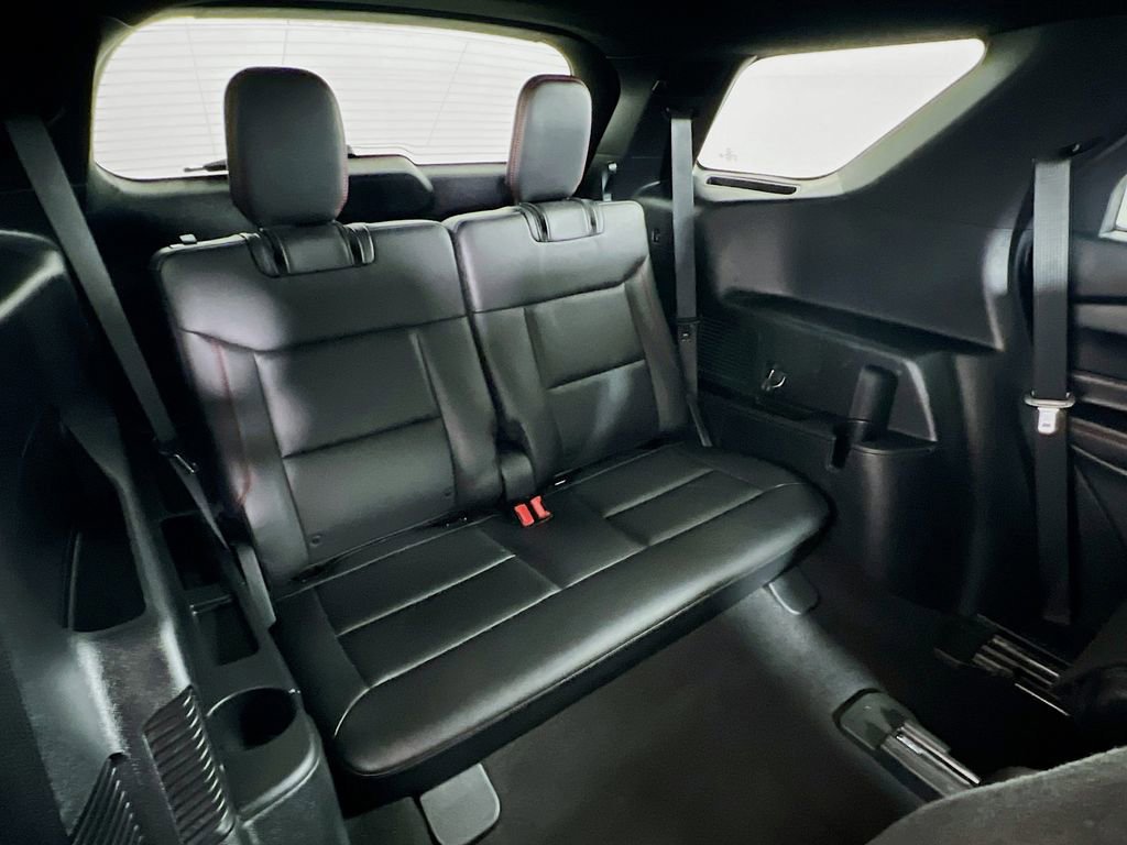 Certified 2022 Ford Explorer ST-Line w/ Class IV Trailer Tow Package image 34