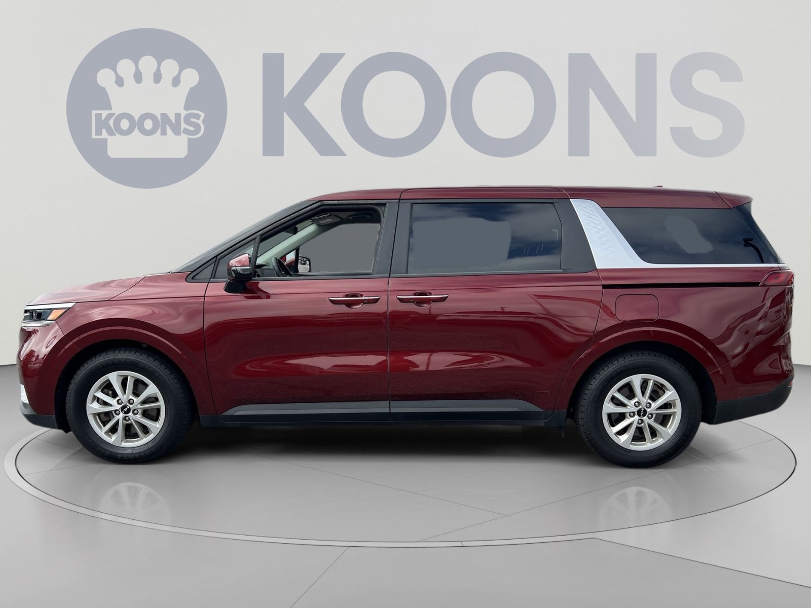 Used 2024 Kia Carnival LX FWD image 2