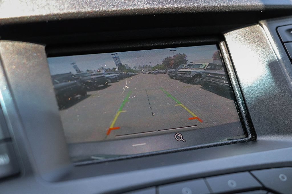 Certified 2018 Ford Edge SE FWD image 30