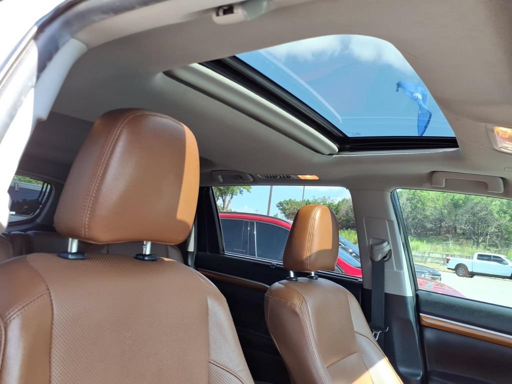 Used 2019 Toyota Highlander Limited FWD image 5