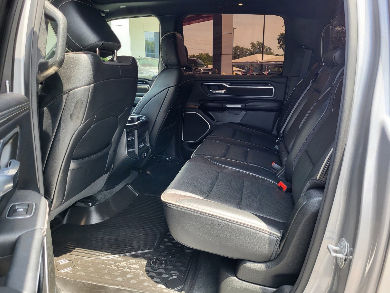 Used 2021 RAM 1500 Laramie AWD/4WD image 18