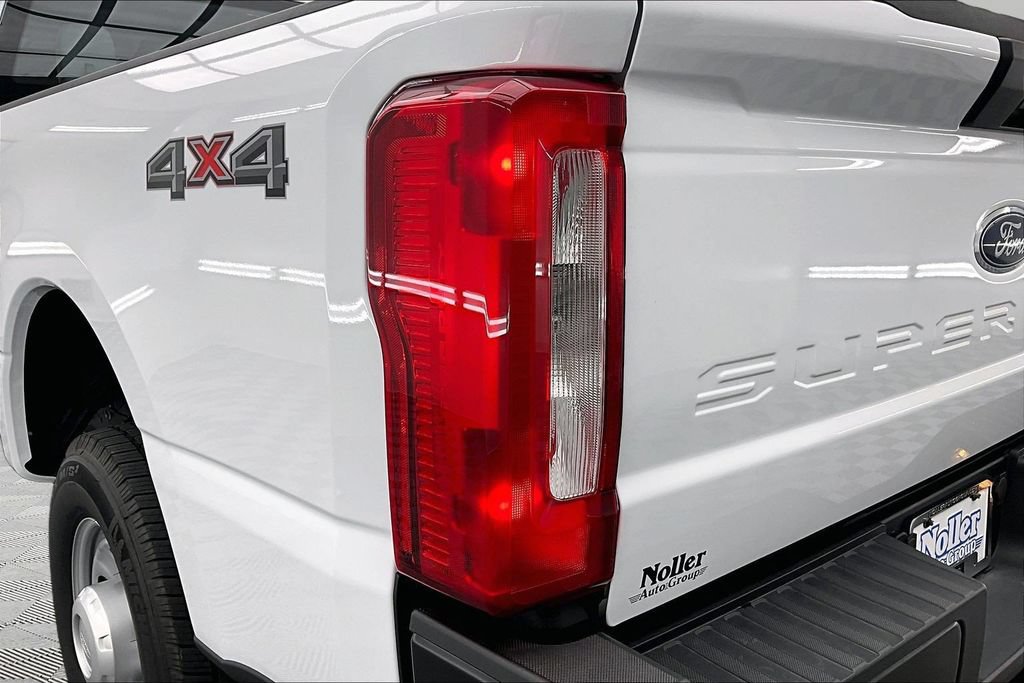Certified 2026 Ford F350 XL AWD/4WD image 31