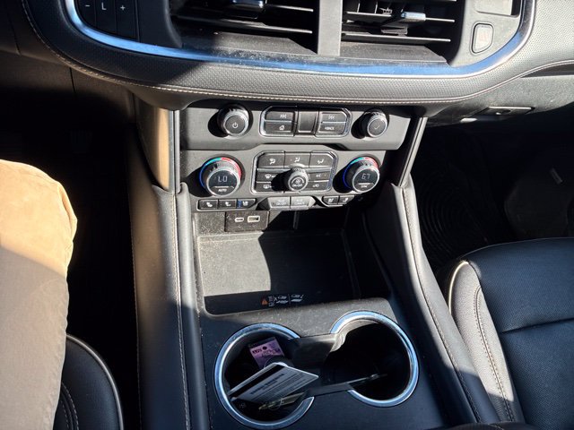 Used 2023 Chevrolet Suburban Premier AWD/4WD image 12