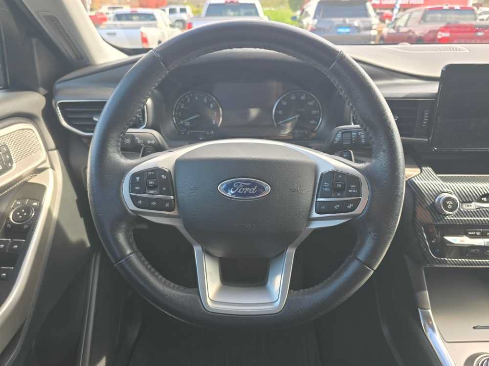 Certified 2021 Ford Explorer Limited w/ Hybrid Equipment Group 310A AWD/4WD image 11