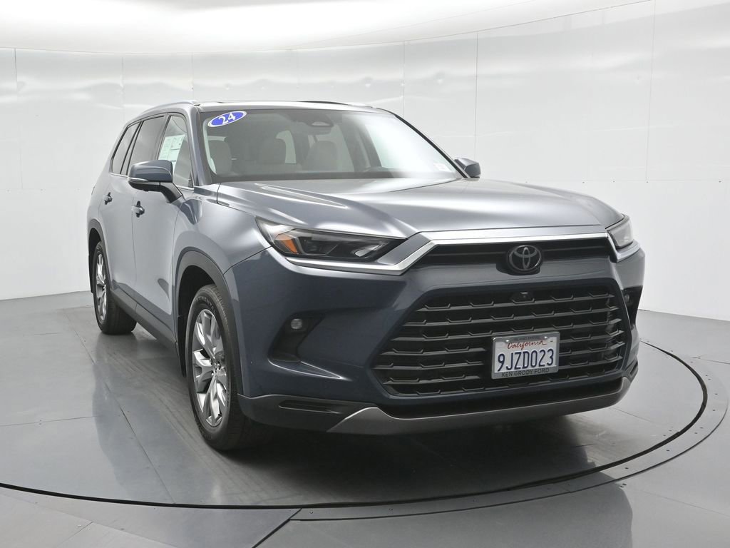 Used 2024 Toyota Grand Highlander Limited image 7