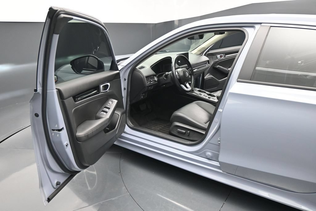 Used 2024 Honda Civic Touring image 8