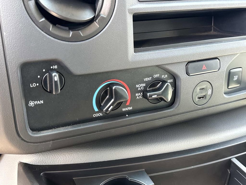 Certified 2021 Ford E-450 and Econoline 450 Super Duty w/ Power Windows & Locks Group image 24