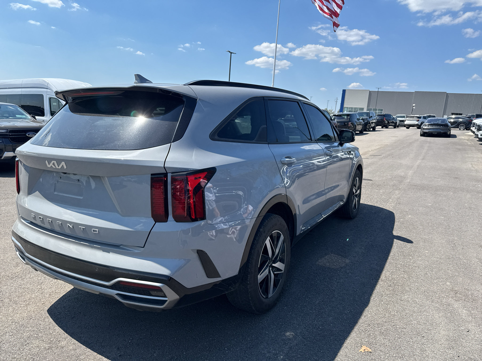 Used 2022 Kia Sorento EX w/ Panoramic Sunroof Package FWD image 5