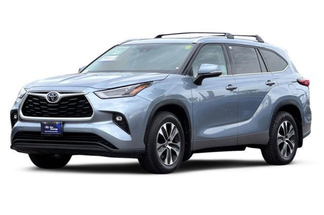 Used 2022 Toyota Highlander XLE image 8