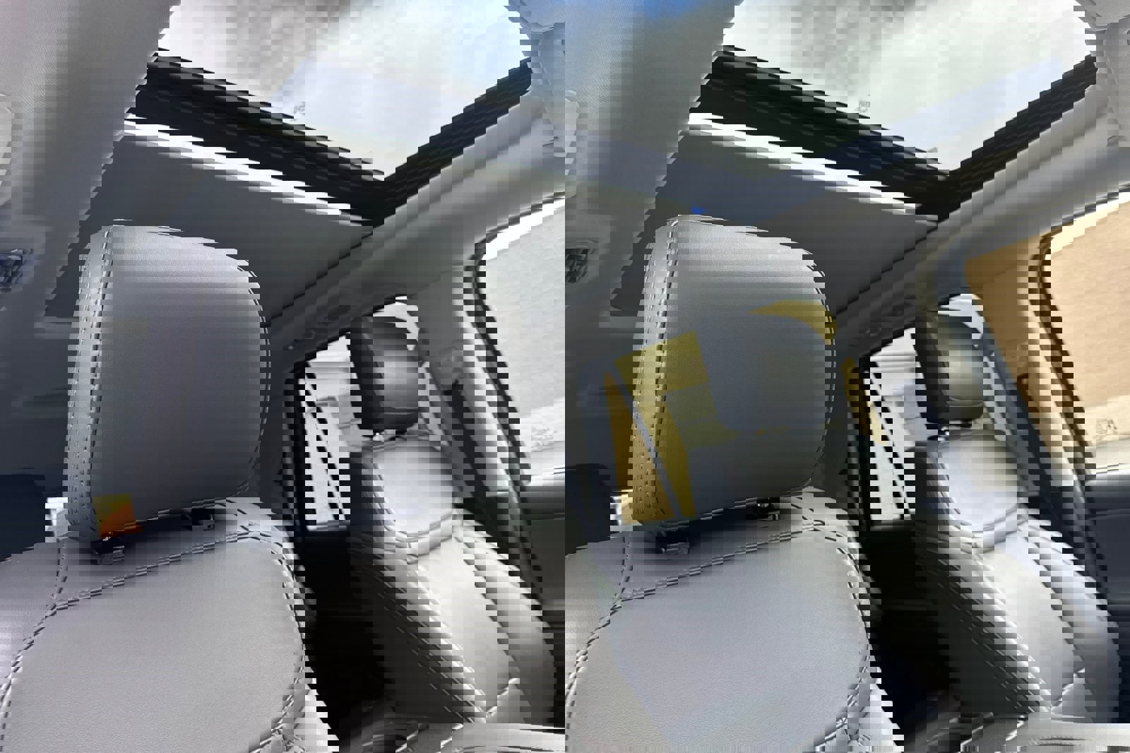 Certified 2025 Ford Expedition Active image 18