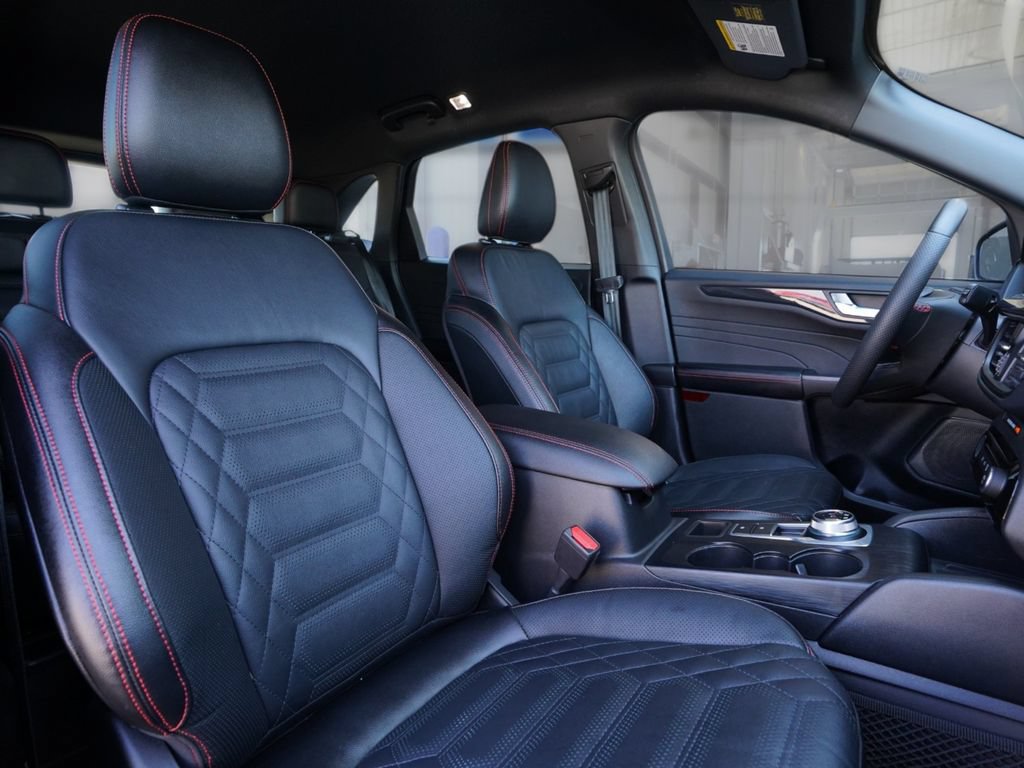 Certified 2023 Ford Escape ST-Line Elite w/ Premium Technology Package AWD/4WD image 27