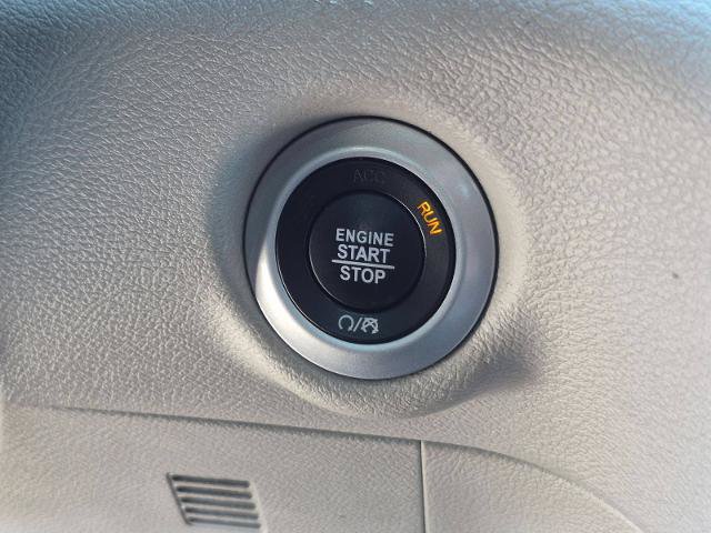 Used 2023 Chrysler Pacifica Touring-L FWD image 20