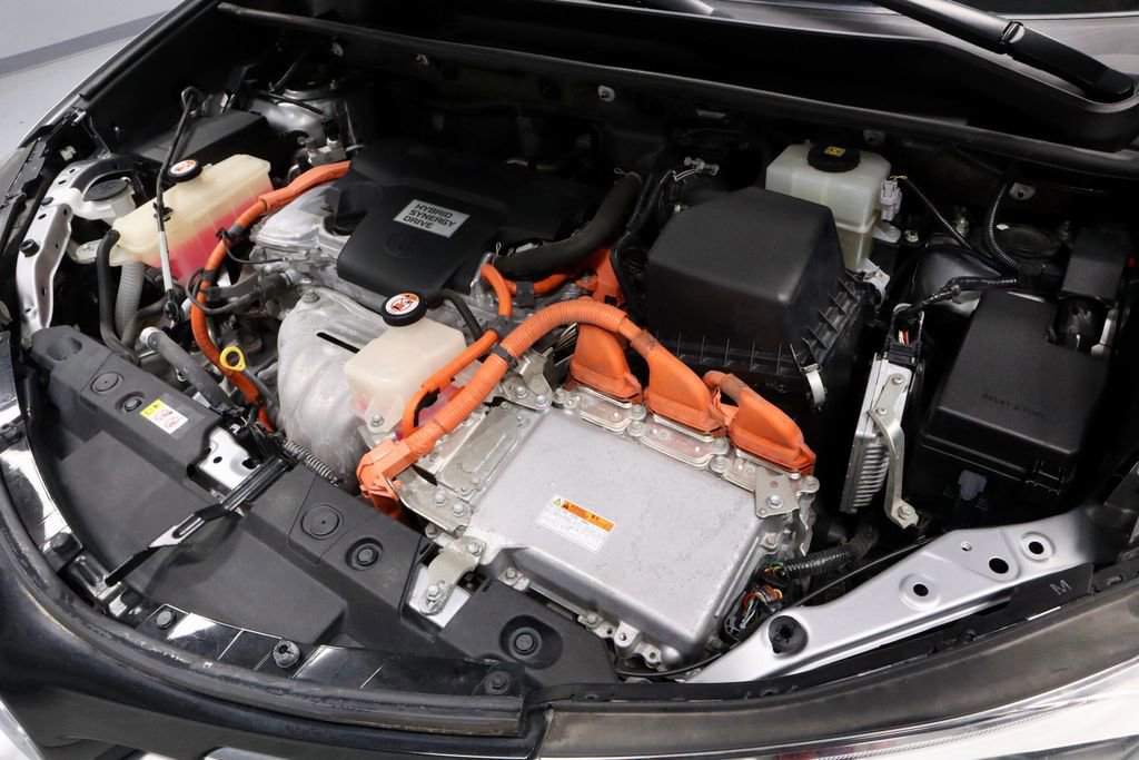 Used 2018 Toyota RAV4 Limited AWD/4WD image 18