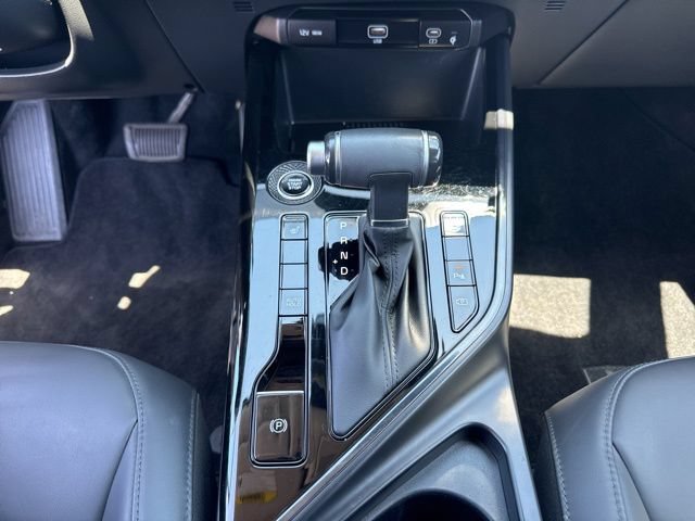 Used 2024 Kia Niro EX FWD image 30
